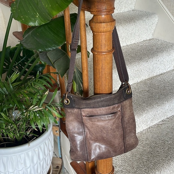 The Sak Genuine Leather Crossbody Bag Beautiful Brown - Picture 4 of 16